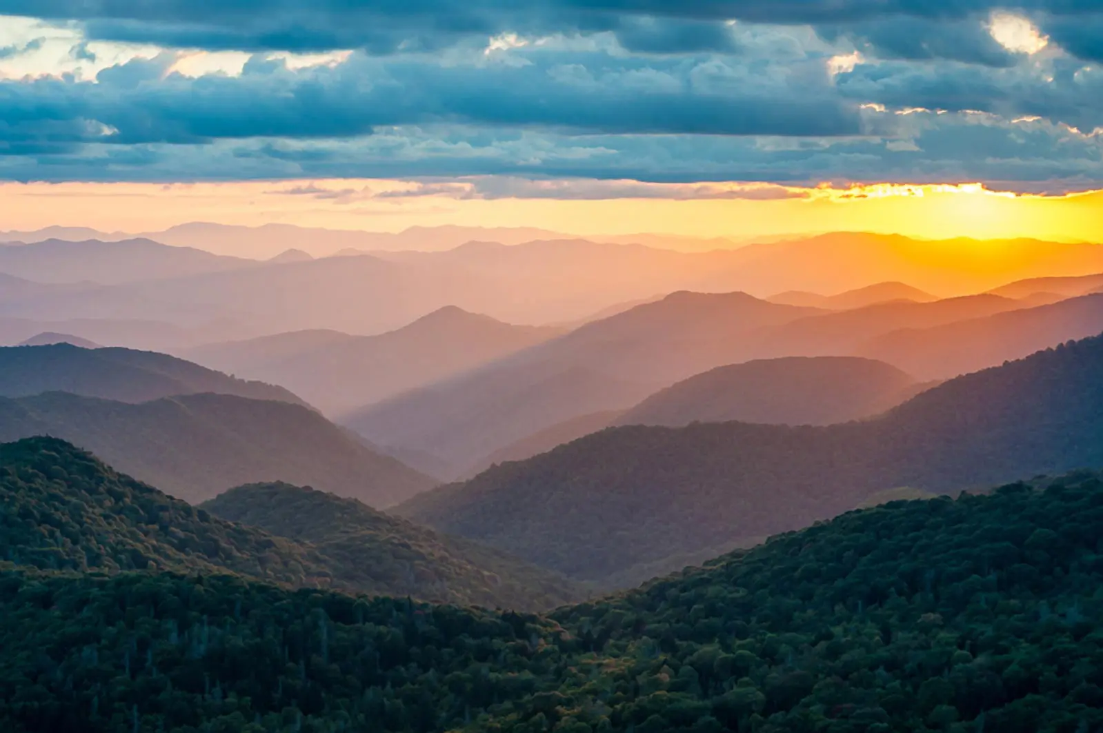 Day 5: ROANOKE - BLUE RIDGE MOUNTAINS - GREAT SMOKY MOUNTAINS - GATLINBURG